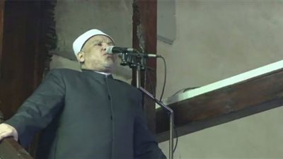 خطيب الجامع الأزهر: من أهم مقاصد الصيام العطاء والشعور بالفقراء