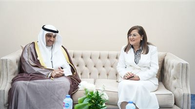 وزيرة التخطيط تبحث سبل تعميق التعاون الاقتصادي مع وزير المالية الكويتي