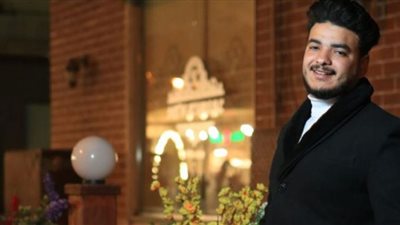 حفيد شريفة فاضل بين الحياة والموت.. طار للدور الثاني (شاهد)