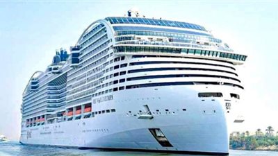 قناة السويس تشارك عملاءها الاحتفاء بـ