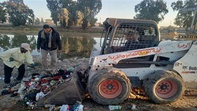 مركزالتل الكبير يواصل أعمال النظافة والإنارة العامة