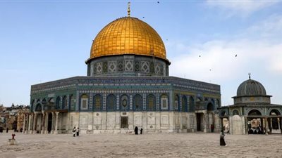 صلاة العشاء والتراويح من المسجد الأقصى (بث مباشر)
