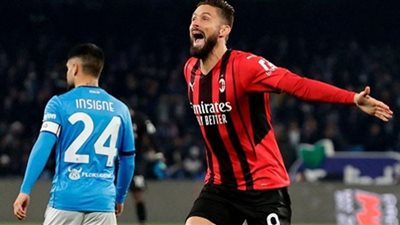 موعد مباراة نابولي و ميلان في قمة الدوري الإيطالي والقنوات الناقلة