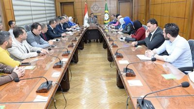 الدقهلية تناقش الإجراءات التنفيذية لتوصيل خط الغاز الطبيعي لمدينة دكرنس