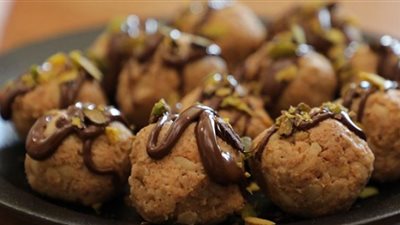 حضري كرات البسكويت بالتفاح والشوكولاتة لتقوية المناعة في رمضان