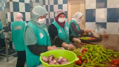 بدء مبادرة مطبخ المصرية وتقديم وجبات للأسر الأولى بالرعاية في كفر الشيخ