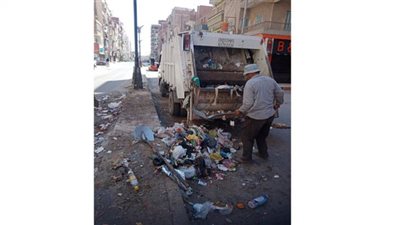 متابعة أعمال النظافة وصيانة الكشافات بحيّ ثان الإسماعيلية