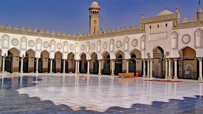ملتقى الظهر بالجامع الأزهر: على الصائم دفع المغريات في شهر النفحات