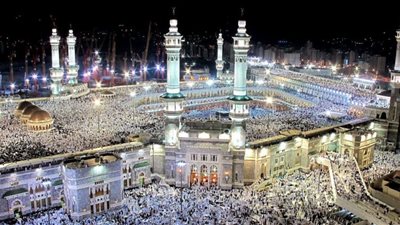 صلاة العشاء والتراويح من الحرم المكي
