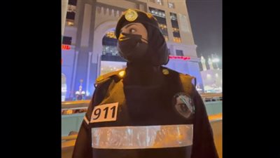الشرطة النسائية تشارك للمرة الأولى في المسجد الحرام لمساعدة المعتمرين (صور وفيديو)