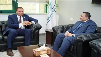 بحث اعتماد مراكز الأسنان المتخصصة لخدمة منتفعي التأمين الشامل