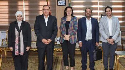 محافظ الشرقية يلتقي بالمدير التنفيذي للهيئة المصرية الأمريكية لبحث سبل التعاون المشترك