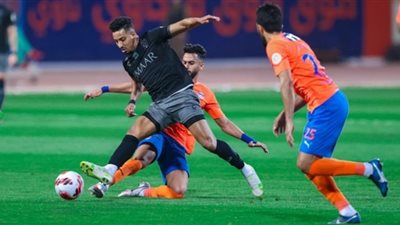 الهلال السعودي في مهمة صعبة أمام الفيحاء بالدوري السعودي
