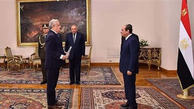 الرئيس السيسي يتسلم أوراق اعتماد عدد من السفراء