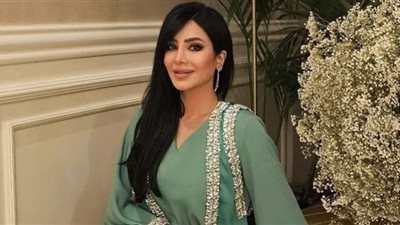 لجين عمران بفستان ناعم في سحور ليالي رمضان