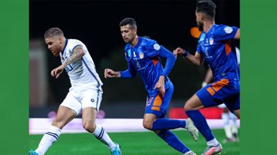 الهلال يتقدم على الفيحاء 1-0 في الشوط الأول
