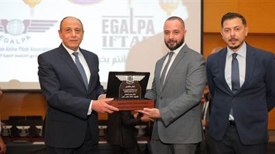 وزير الطيران: الترابط والتكاتف بين قطاعات المنظومة من مقومات النجاح خلال الفترة القادمة