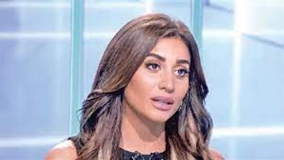 الموت يُفجع دينا الشربيني