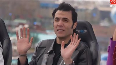 رامز جلال يسخر من إطلالة أمير عيد.. جاستن بيبر العباسية