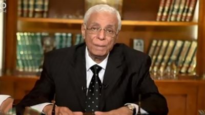 حسام موافى: 