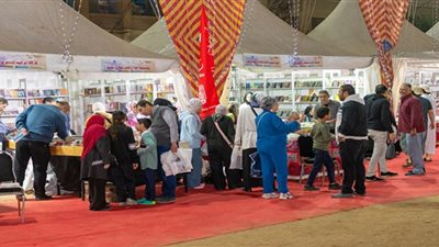 معرض فيصل للكتاب .. إقبال جماهيري كبير في الدورة الحادية عشرة
