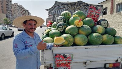 انتشار البطيخ في الأسواق قبل موعده يثير مخاوف المواطنين