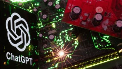 ماذا تعرف روبوتات الدردشة بالذكاء الاصطناعي عنا ومع من يشاركونها؟