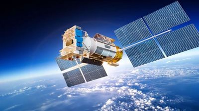 كويت سات 1.. التقاط أول صورة للقمر الصناعي ودمجها في 