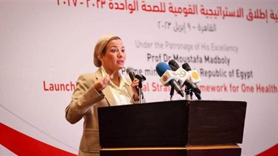 وزيرة البيئة تشارك في إطلاق 
