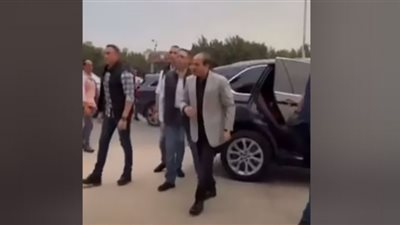 السيسي في زيارة مفاجئة لقسم شرطة مدينة نصر (شاهد)
