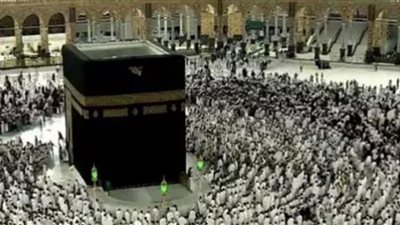 صلاة العشاء والتراويح من الحرم المكي (بث مباشر)