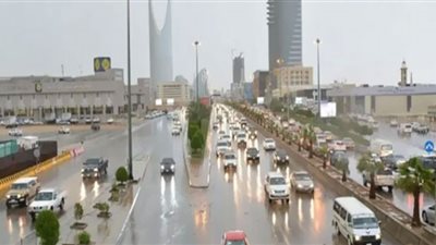 طقس السعودية.. أمطار رعدية ورياح مثيرة للأتربة