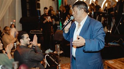 عبد الباسط حمودة يشعل سهرة رمضانية بحفل كامل العدد.. (صور)