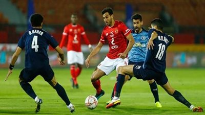 الأهلي وبيراميدز.. شوط أول سلبي والفار يلغي ركلة جزاء