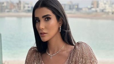 ريم سامي تشعل الأجواء بالأسود والجمهور يغازلها (صور)