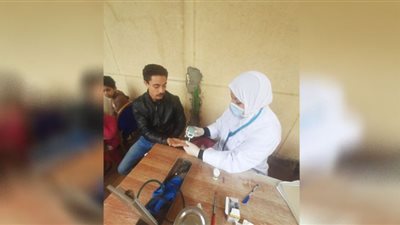 الكشف على 13864 مواطنًا بقافلة طبية ببني مراس بالدقهلية| صور