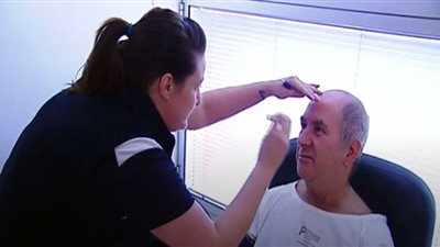 اليوم العالمي لباركنسون .. فرصة لتوحيد الجهود ودعم المرضى (شاهد)