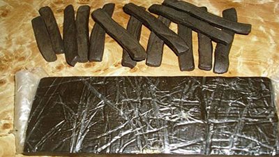 فحص مواد مخدرة ضبطت بحوزة عاطل بالهرم