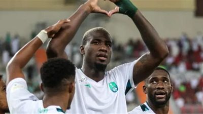 جمهور الأهلي السعودي يهاجم أمارال واللاعب يرد برسالة