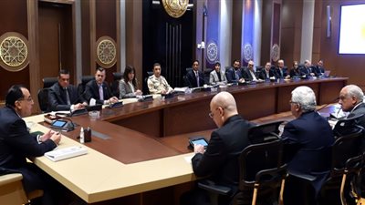 مدبولى يتابع الموقف التنفيذي للمتحف المصري الكبير وتطوير المنطقة المحيطة به