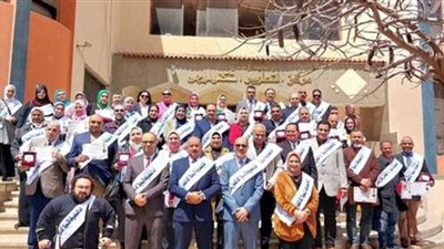 تكرم 45 معلم بالإسكندرية لدورهم في تعظيم المقترحات وإزالة المعوقات