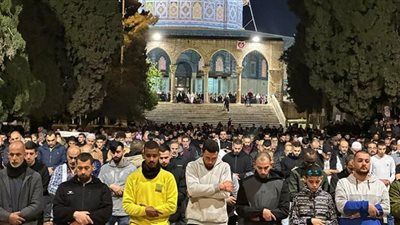 صلاة العشاء والتراويح من المسجد الأقصى.. بث مباشر