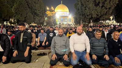 صلاة العشاء والتراويح من الأقصى المبارك.. بث مباشر