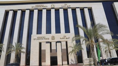 القوى العاملة تُجدد تحذيرها للمواطنين: انتبهوا من الرسائل والصفحات الوهمية