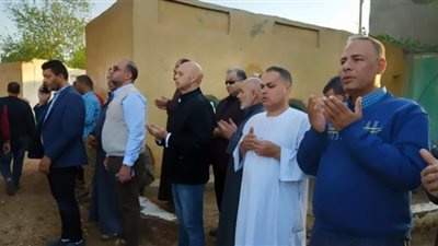 وكيل صحة الشرقية يشارك في تشييع جثمان مديرة التمريض