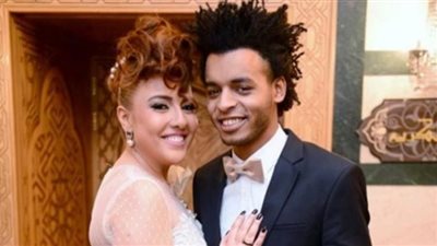 مي كساب تصف زوجها أوكا بالمدرسة في أغاني المهرجانات (فيديو)