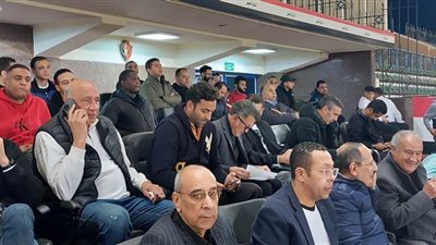 خوان كارلوس أوسوريو يتابع مباراة الزمالك وحرس الحدود