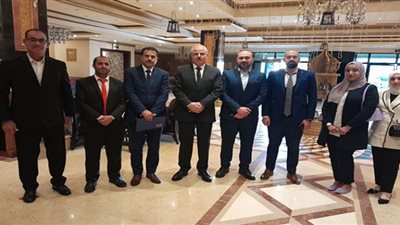 رئيس جامعة قناة السويس يُشارك بورشة عمل 