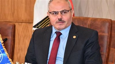 رئيس جامعة القناة: يُهنئ قداسة البابا تواضروس الثاني والإخوة الأقباط