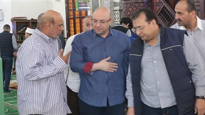 محافظ بني سويف يستمع لمطالب المواطنين